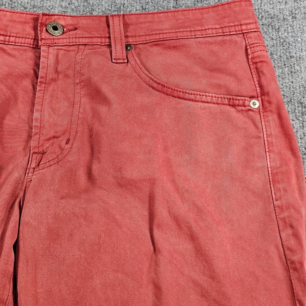 AG Adriano Goldschmied Mens 33 (31 Tag) Red The Protege Straight Leg 1049SUD